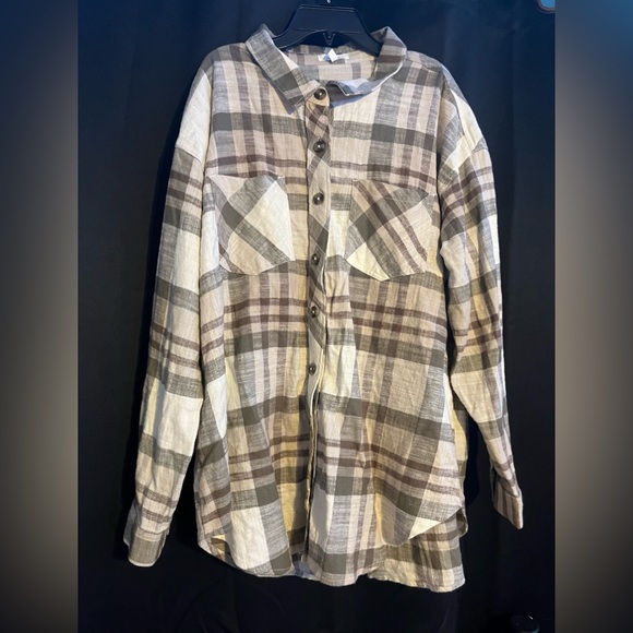 Green White Flannel Maurice’s - Picture 1 of 4